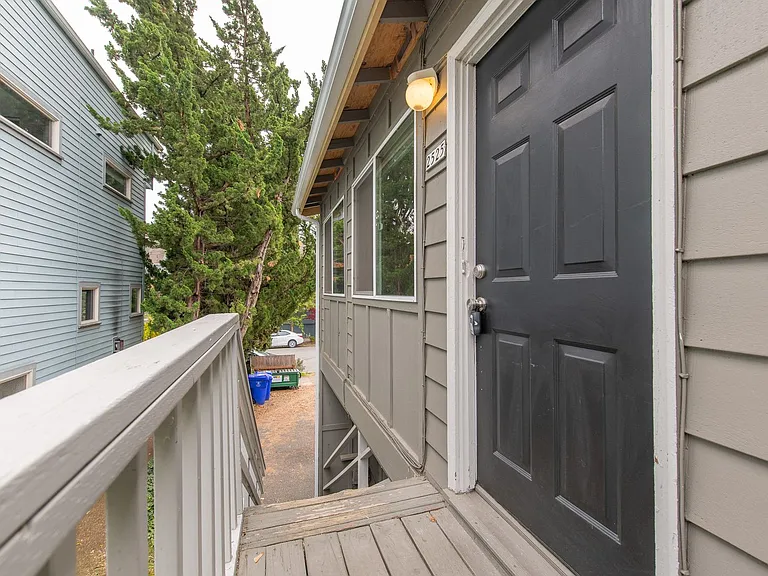 2527 NW Savier St — Photo 13