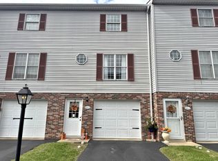 1303 Blue Stone Dr, Greensburg, PA 15601