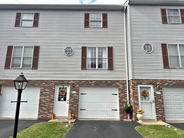 1303 Blue Stone Dr, Greensburg, PA 15601