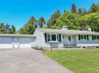 518 Moul Rd, Hilton, NY 14468
