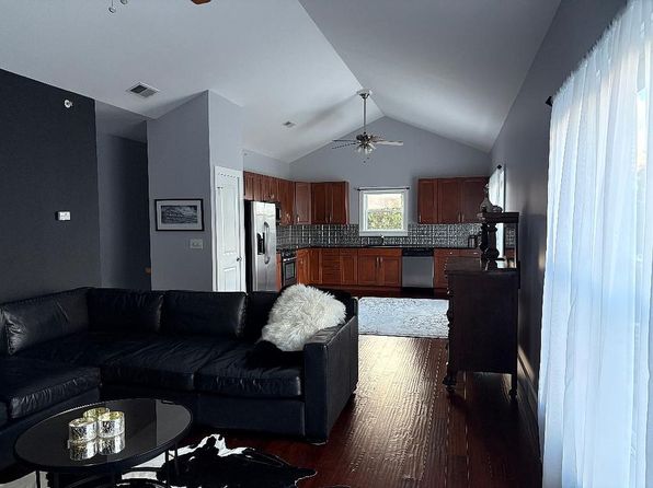 291 Jefferson St APT 14