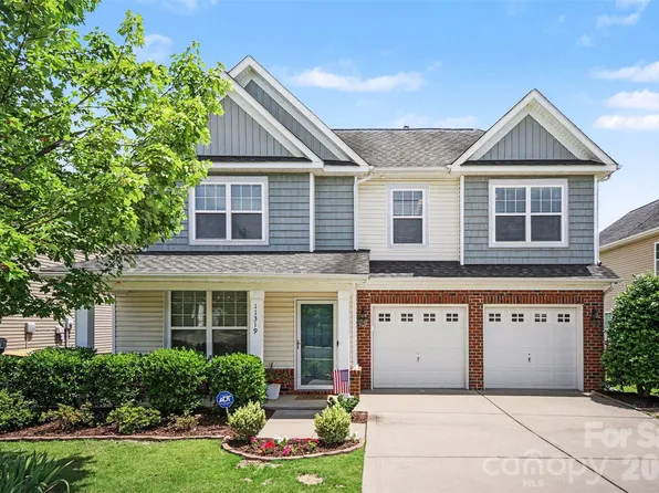 11319 Scottsman Trace Dr, Charlotte, NC 28273