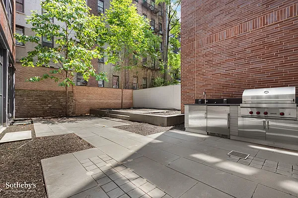 Sold by Sotheby's International Realty | media 15