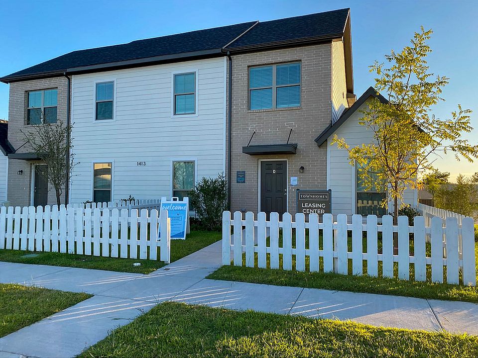 Townhomes at Bluebonnet Trail