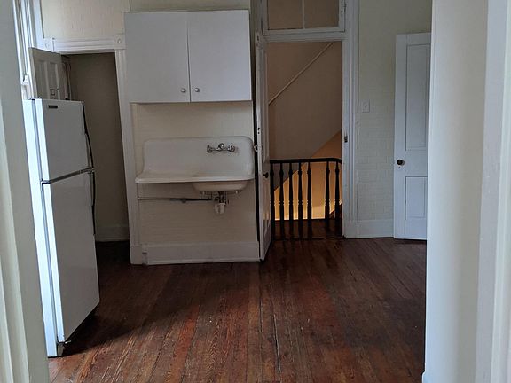 4th image of 102 W Clifton Ave APT 6