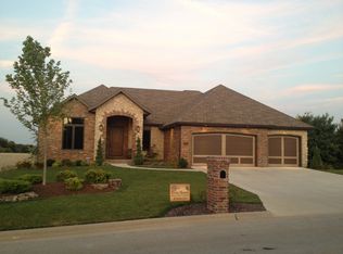 3244 S Juniper Ave, Springfield, MO 65804