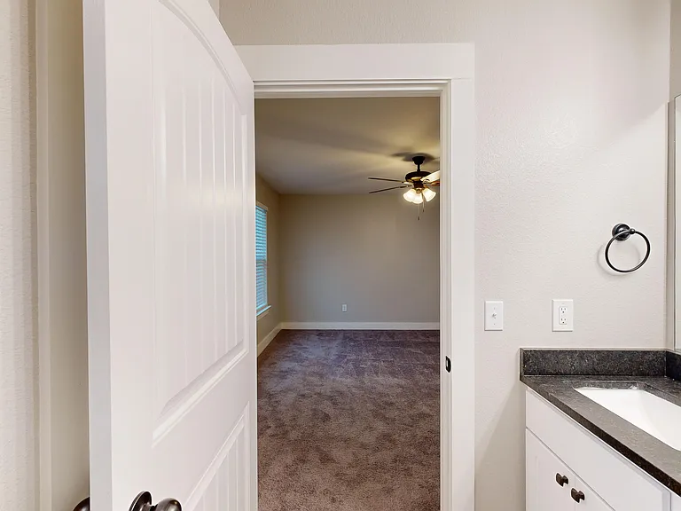 1302 Linda Spur — Photo 18