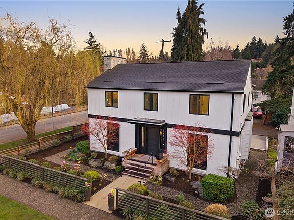 2nd image of 1633 E Calhoun Street