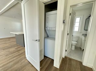16 W Mission St #10, Santa Barbara, CA 93101
