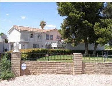 2082 E Camero Ave, Las Vegas, NV, 89123