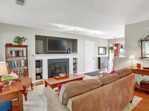 3rd image of 17271 Larkin Dr