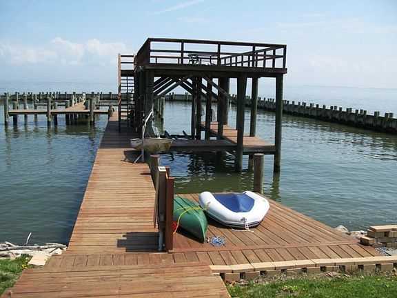 boat launch ramp and pier, sundeck