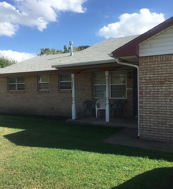 2nd image of 2832 SW 79th St