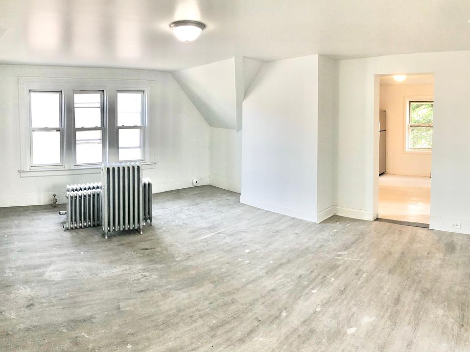 1st image of 210 S 1st Ave Floor 3
