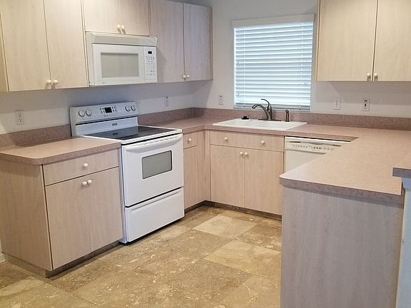 4th image of 1245 Salt Lake Dr
