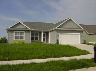 2530 Nature View Dr, Warsaw, IN 46582