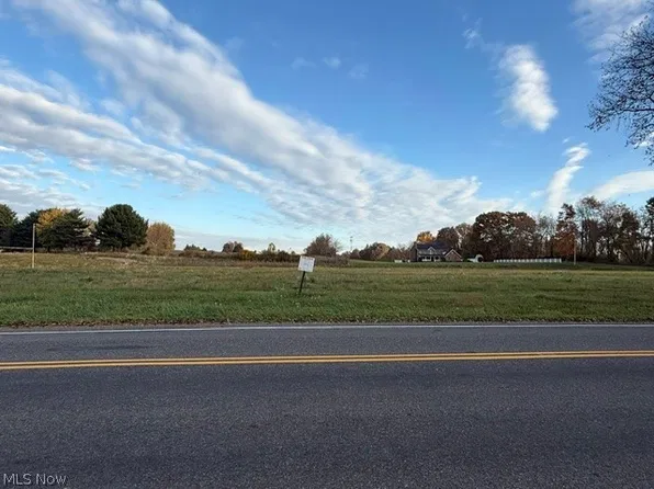 Forty Corners Rd NW, Massillon, OH 44647