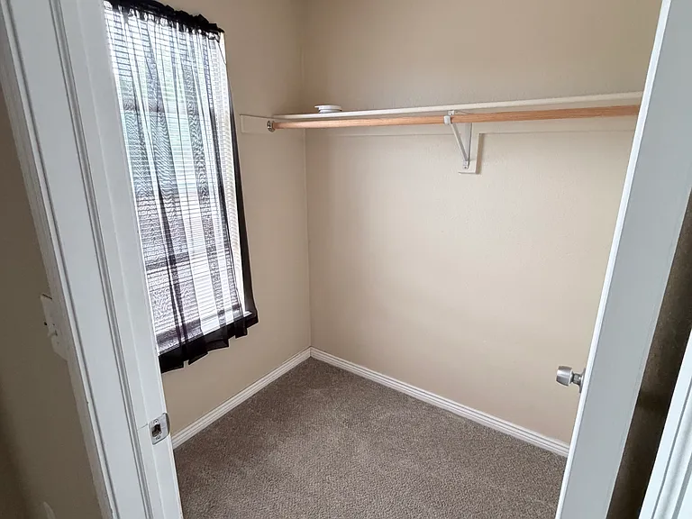 115 Comanche Ct — Photo 5