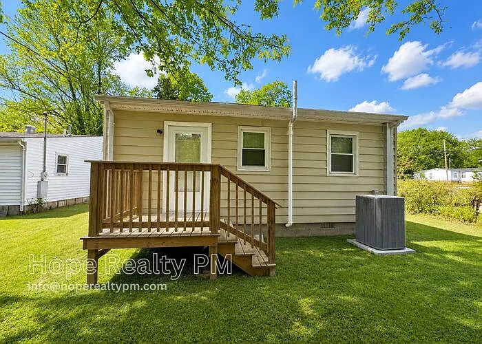 754 Meade St — Photo 8