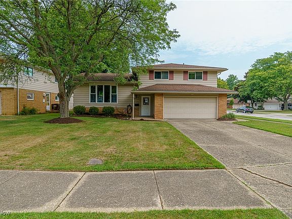 2nd image of 1822 Oaklawn Dr