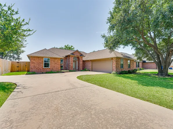 1203 Louise Ln, Ennis, TX 75119