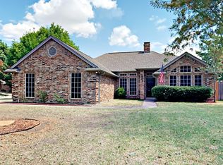 551 Shamrock Dr, Burleson, TX 76028