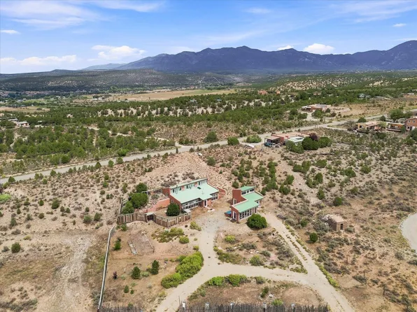 12 Mesa Sea Rd, Arroyo Hondo, NM 87513
