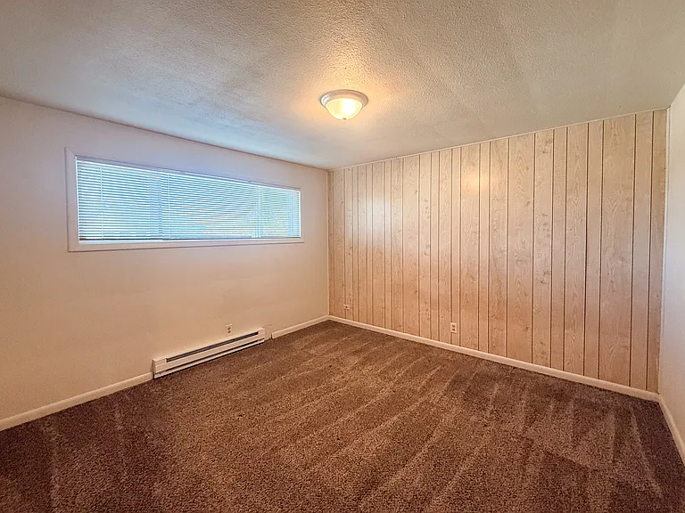 227 24th St SE — Photo 5