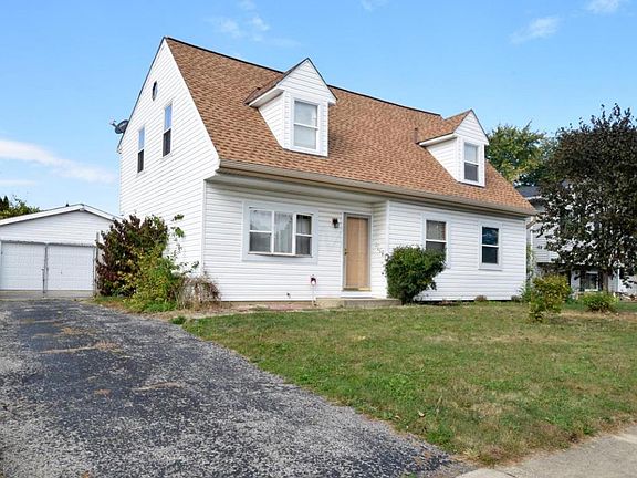 3rd image of 8476 Fairbrook Ave