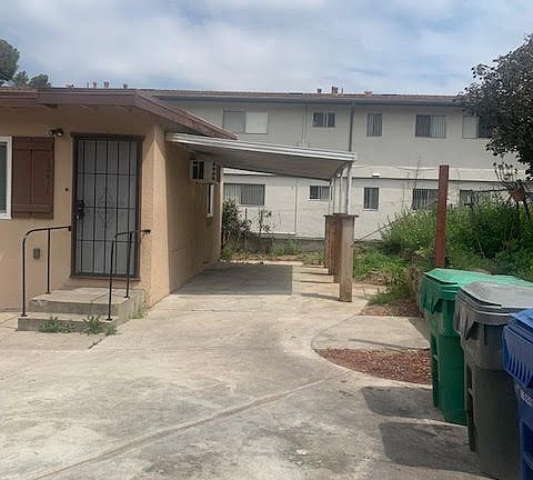 3rd image of 12429-12431 Julian Ave #12429