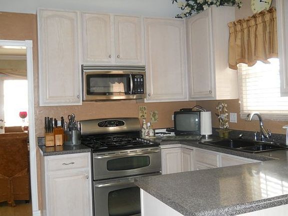 4th image of 2130 Waterford Ln