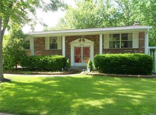 942 Brookvale Ter, Ballwin, MO 63021