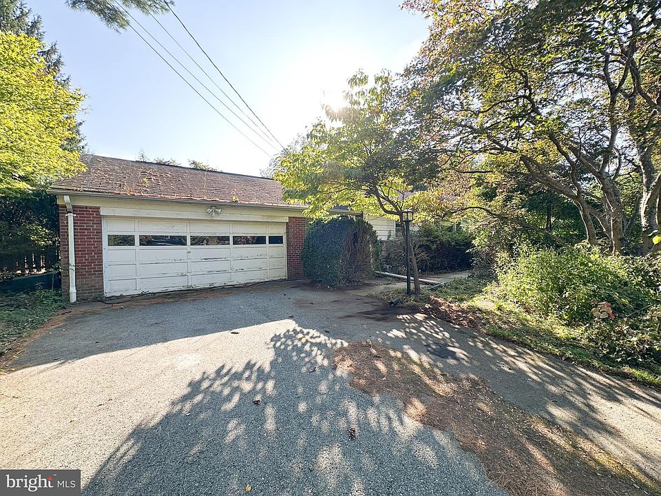 1st image of 9223 Rosemont Dr