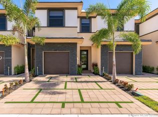 15843 NW 90th Ct, Miami Lakes, FL 33018