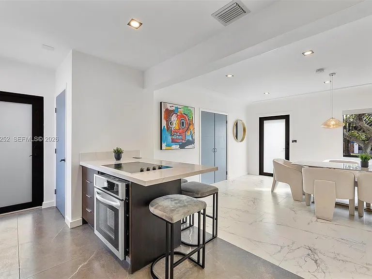 501 NW 46th St — Photo 34