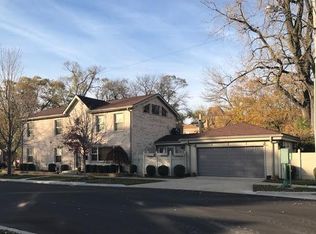 4414 Kirk St, Skokie, IL 60076