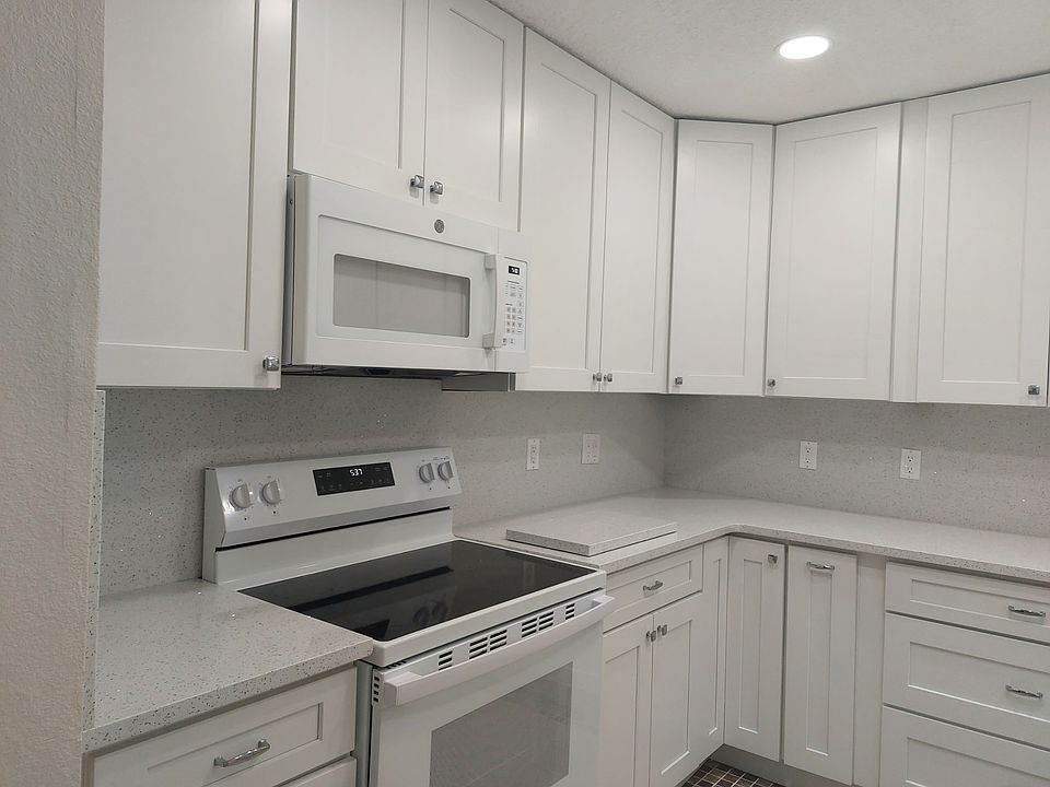 1st image of 3295 Buckland St