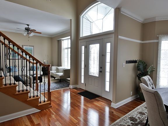 3rd image of 3024 Stratford Ct