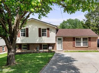 7329 Sideoats Dr, Crestwood, KY 40014