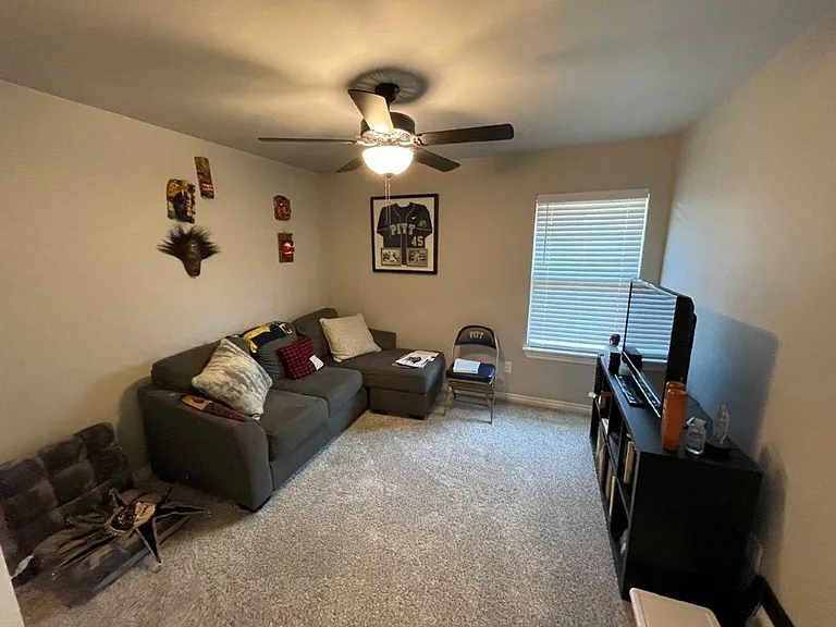 2916 Cypress Springs Blvd — Photo 39
