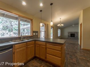 14655 Coltrane St, Oregon City, OR 97045