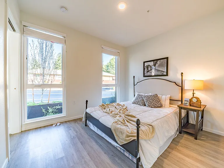 Discover Your Dream Home at Franklin Flats! — Photo 13