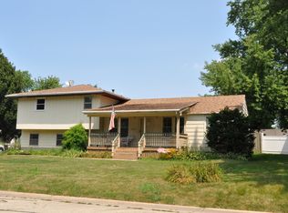 2304 University St, Crest Hill, IL 60403