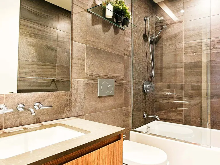 81 Wellesley St E #1005 — Photo 13