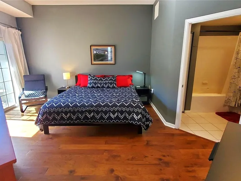 475 W 12th Ave #8H — Photo 22