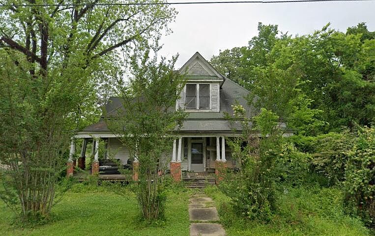 1st image of 1715 N Oliver St