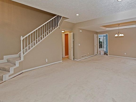 4th image of 54 W Stonebrooke Dr #2