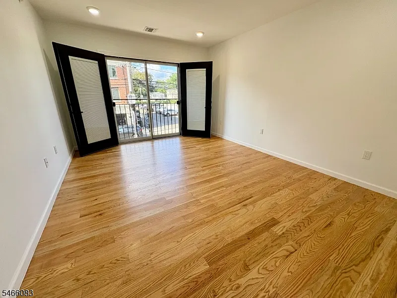 2 bed, 2.0 bath, $3,500 — Photo 3
