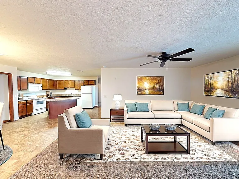 Gaspar Apartments — Photo 16