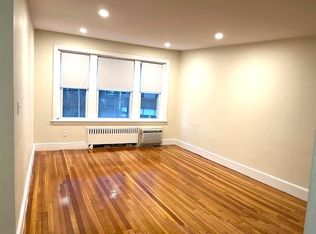 30 Lancaster Ter #101, Brookline, MA 02446